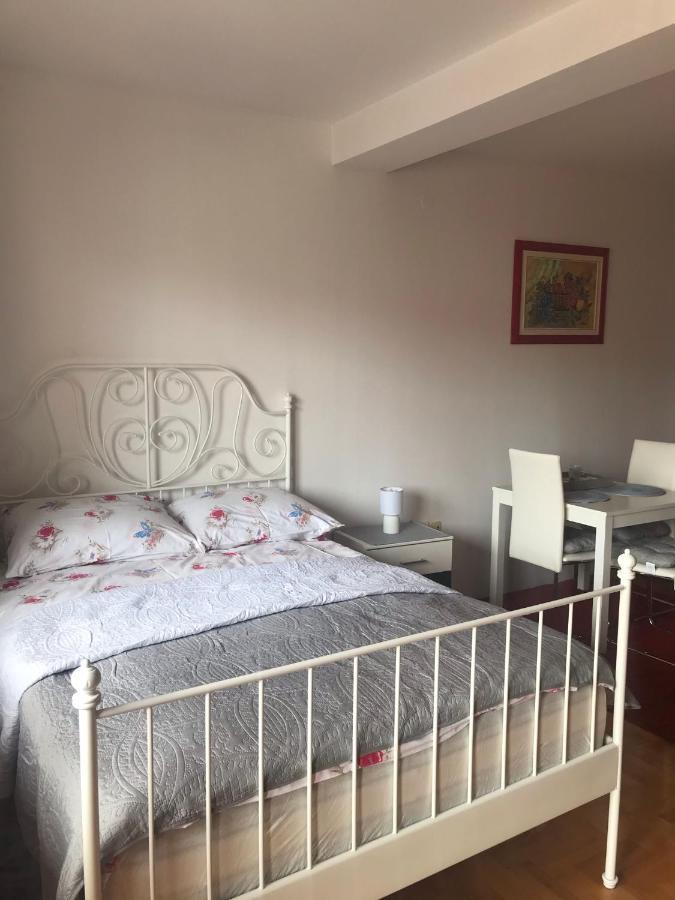 דירות Ðakovo Studio Apartman Ivano מראה חיצוני תמונה