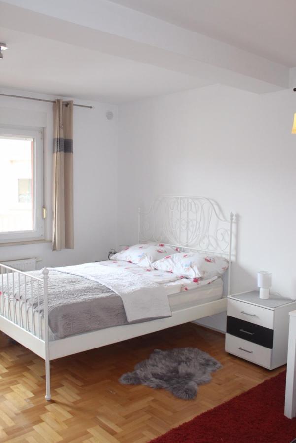 דירות Ðakovo Studio Apartman Ivano מראה חיצוני תמונה
