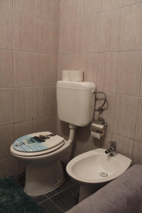 דירות Ðakovo Studio Apartman Ivano מראה חיצוני תמונה